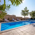 Amazing In Barbat
