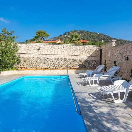 아파트 In Barbat With Wifi *