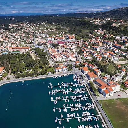 아파트 In Barbat With Wifi *